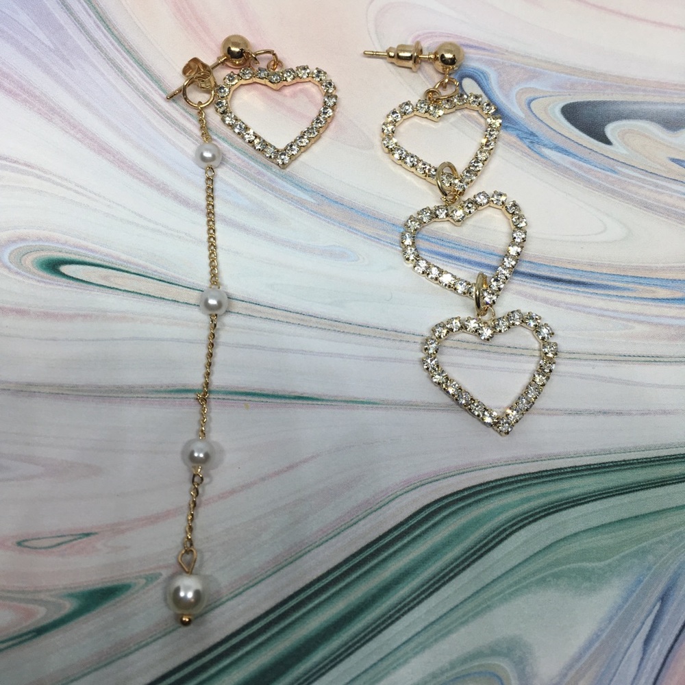Maggie Asymmetrical Heart Earrings - Picture 3 of 5